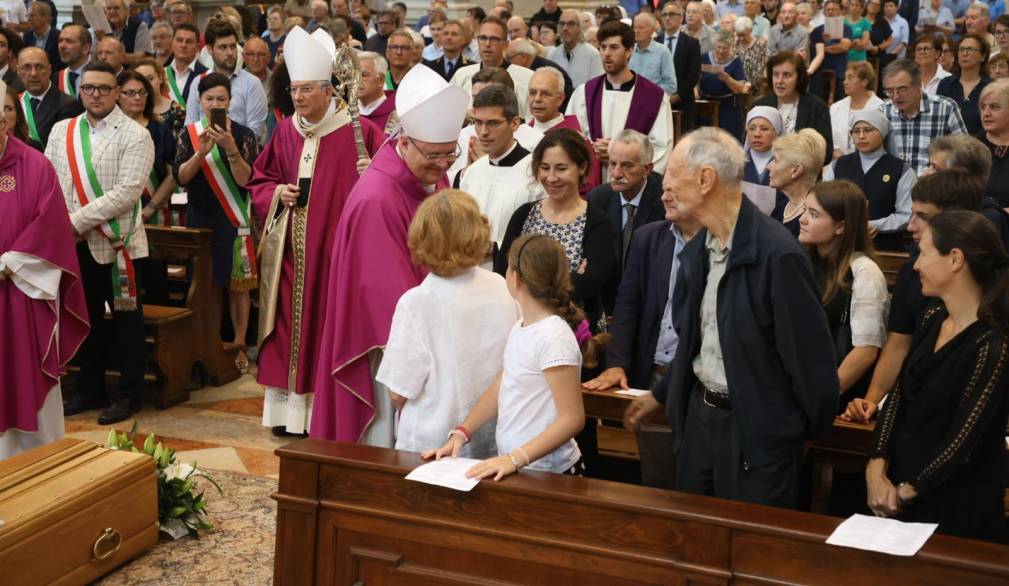 Per il vescovo Gianfranco Agostino ora c’è un posto nella Casa del Padre Per il vescovo Gianfranco Agostino ora c’è un posto nella Casa del Padre
