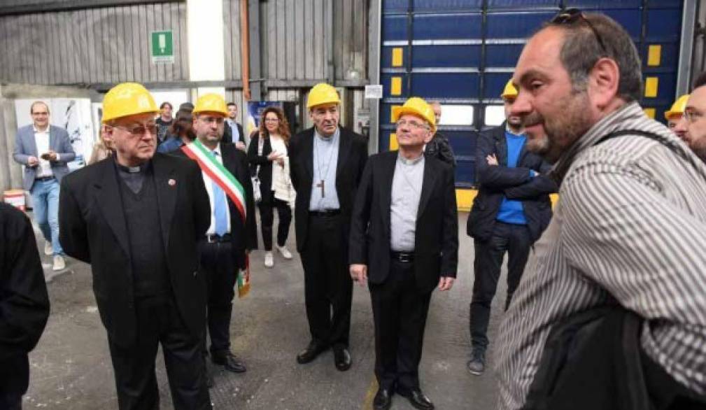 Camposampiero, due vescovi in fonderia: vicinanza, attenzione, ascolto e speranza Camposampiero, due vescovi in fonderia: vicinanza, attenzione, ascolto e speranza