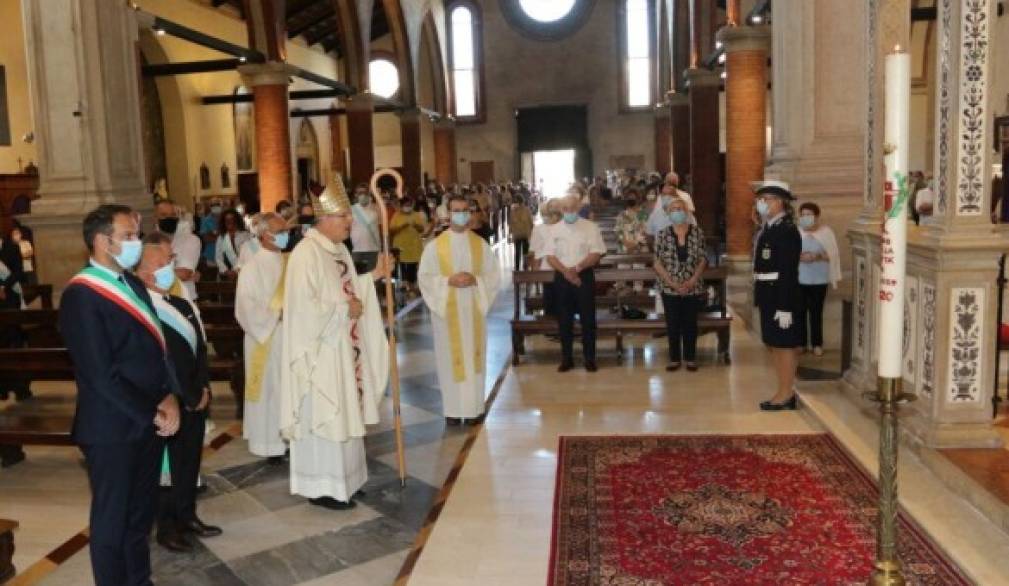 Lunedì 15 agosto messa dell'Assunta presieduta dal Vescovo e cerimonia del cero Lunedì 15 agosto messa dell'Assunta presieduta dal Vescovo e cerimonia del cero