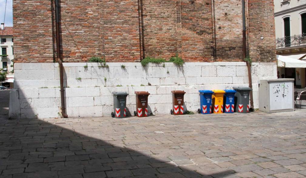 Rifiuti: obiettivo aggiustare, riutilizzare, scambiare, invece di gettare via