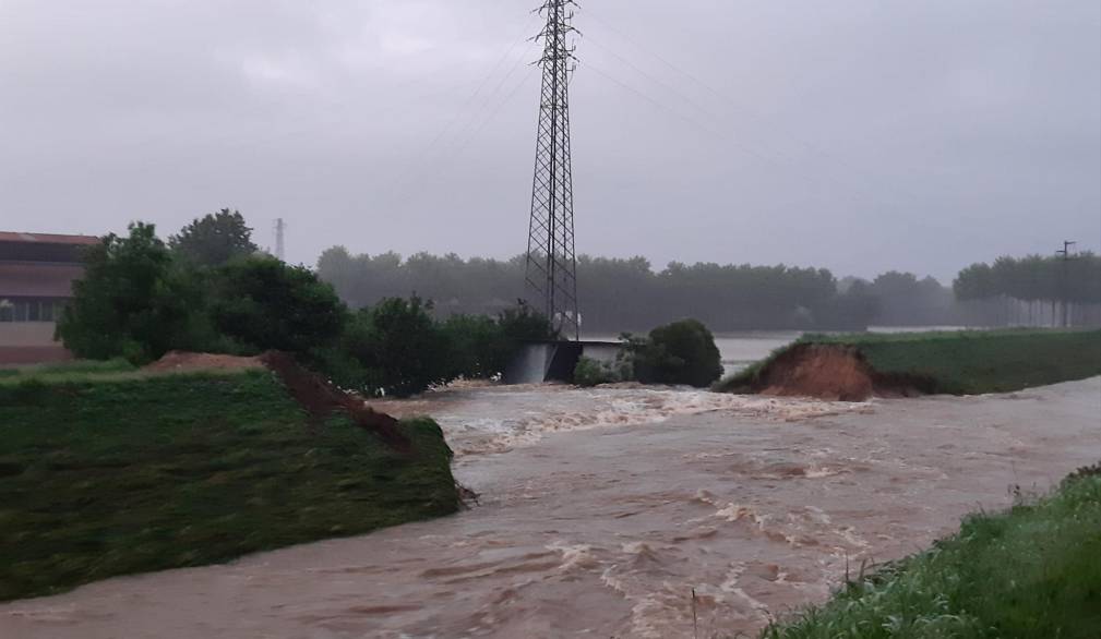 Esondazione del Muson dei Sassi a Camposampiero Esondazione del Muson dei Sassi a Camposampiero