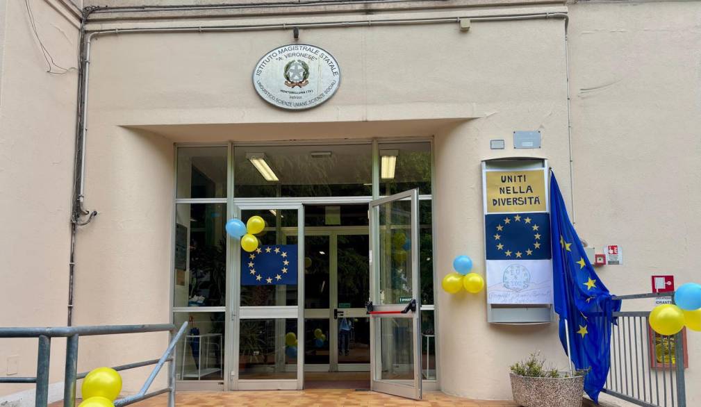 A Montebelluna iniziano i lavori di demolizione del liceo Veronese A Montebelluna iniziano i lavori di demolizione del liceo Veronese