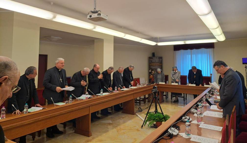 Prosegue la Visita ad Limina dei vescovi Triveneti. Mons. Tomasi: “Bel momento di Chiesa” Prosegue la Visita ad Limina dei vescovi Triveneti. Mons. Tomasi: “Bel momento di Chiesa”