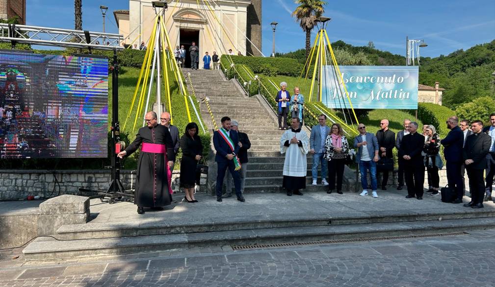 Grande festa nella comunità di Liedolo per la prima messa di don Mattia Gardin Grande festa nella comunità di Liedolo per la prima messa di don Mattia Gardin