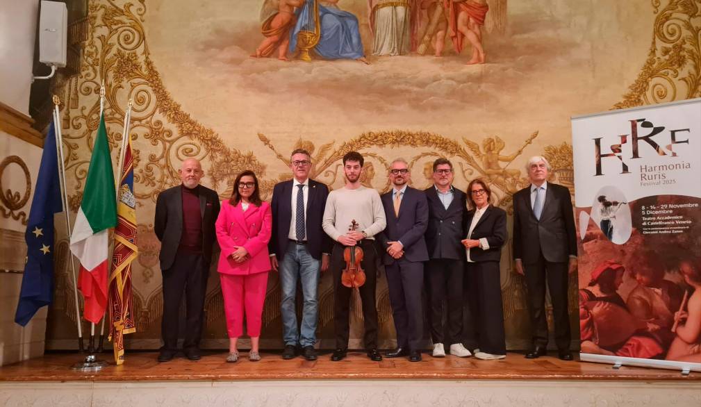 Il violinista Zanon porta nella sua Castelfranco concertisti di fama mondiale Il violinista Zanon porta nella sua Castelfranco concertisti di fama mondiale