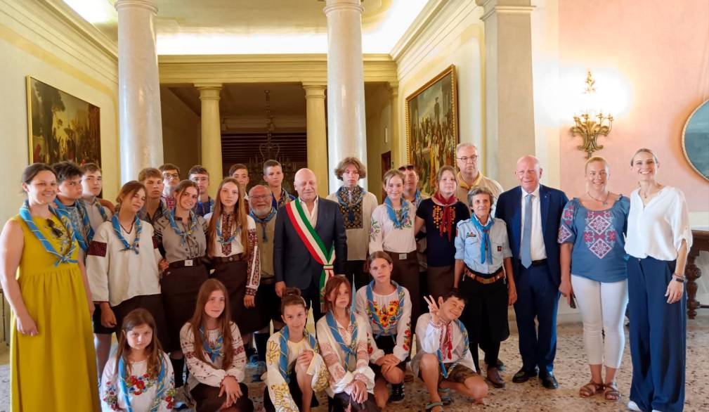 Campo estivo per un gruppo di giovani scout ucraini Campo estivo per un gruppo di giovani scout ucraini