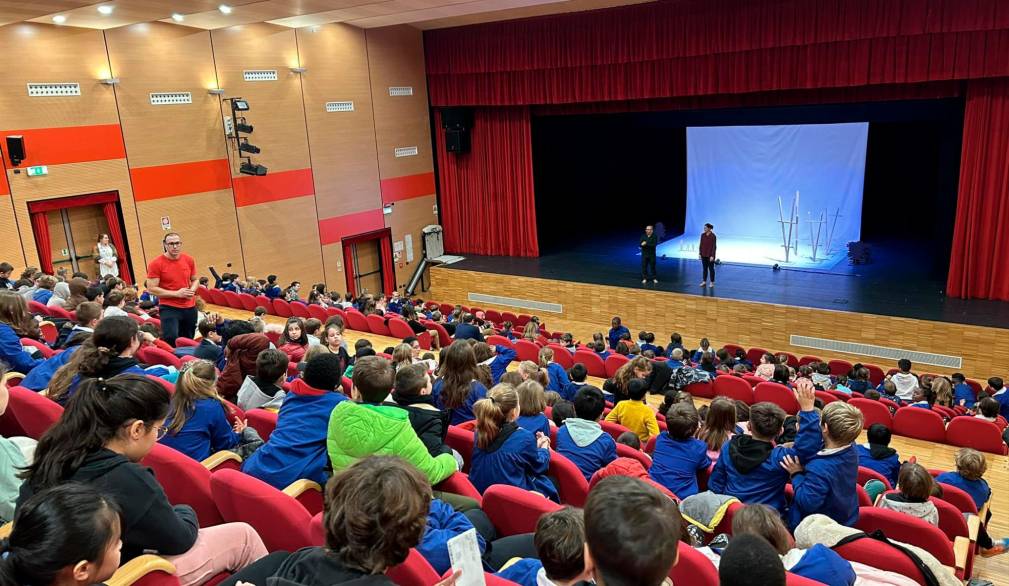 A Camposampiero il teatro è “per tutti” A Camposampiero il teatro è “per tutti”