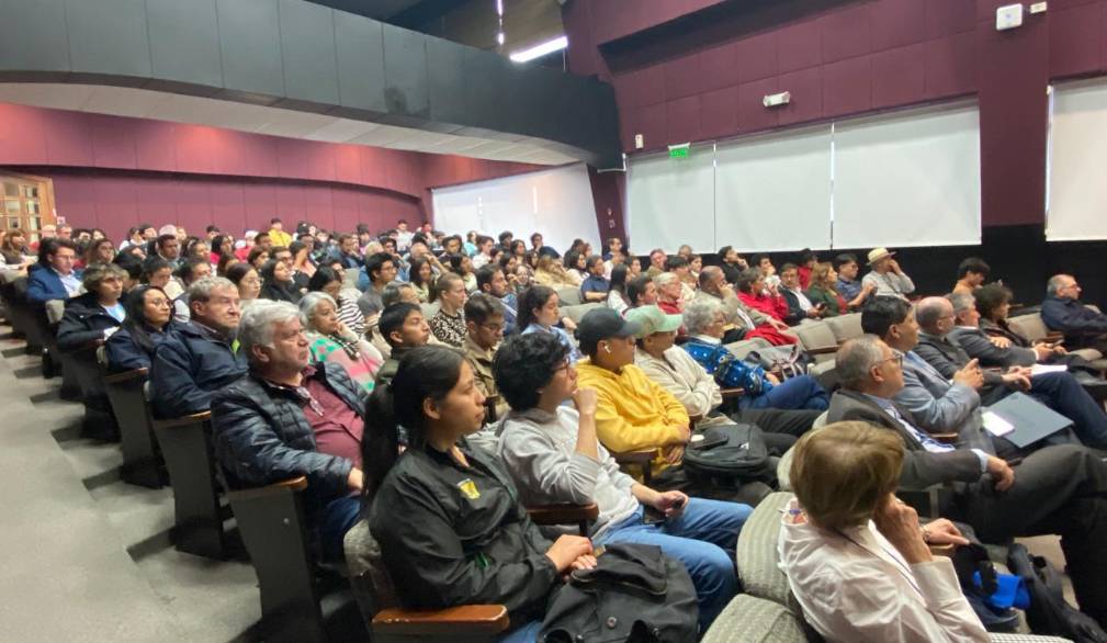 Mercoledì 21 gennaio: la relazione del vescovo Tomasi alla Pontificia Università Cattolica