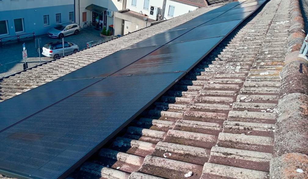 A Quinto terzo impianto fotovoltaico in parrocchia A Quinto terzo impianto fotovoltaico in parrocchia