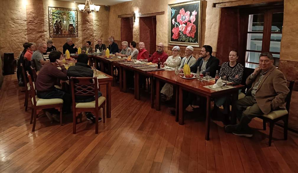 Cena in un tipico locale coloniale di Quito