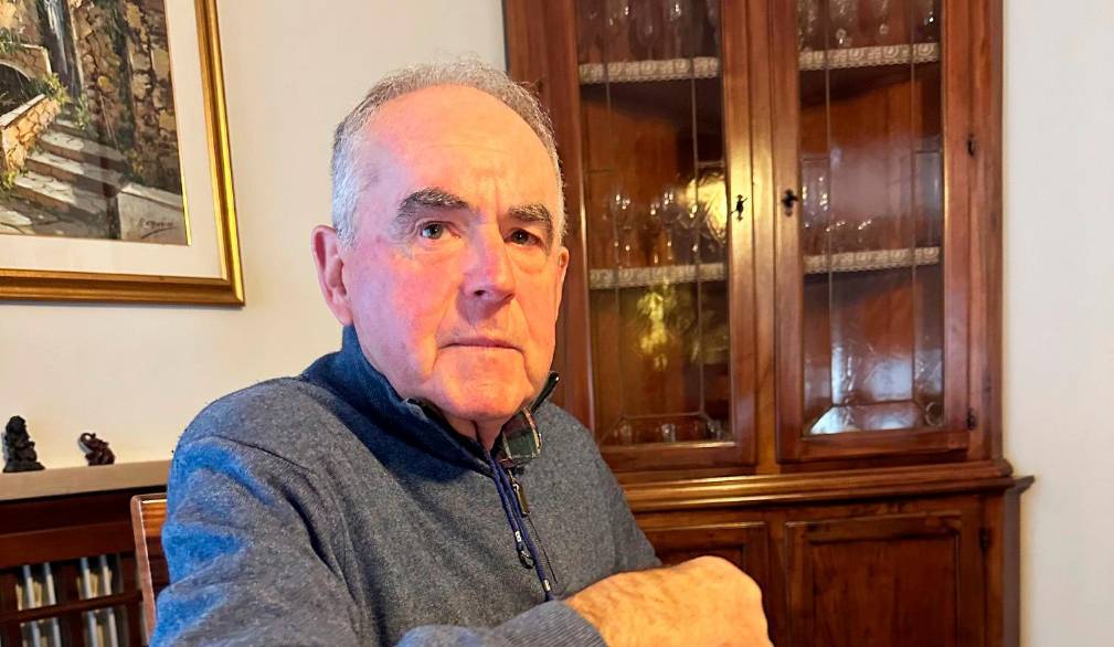 Immagini recenti di Ilex, che non sale più sui campanili, ma suona la fisarmonica