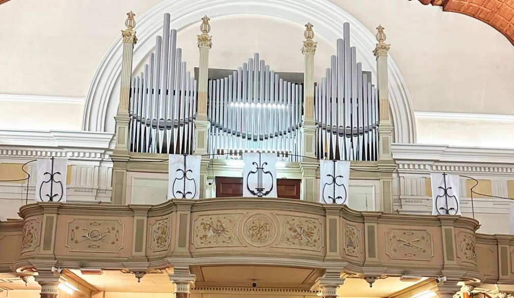 L’organo della chiesa di Cusignana torna a far sentire la sua voce L’organo della chiesa di Cusignana torna a far sentire la sua voce