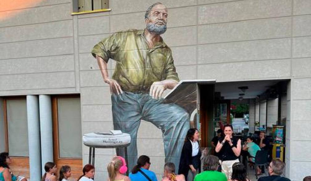 A Monastier il murale di Hemingway per ricordare Gianluca Bona A Monastier il murale di Hemingway per ricordare Gianluca Bona