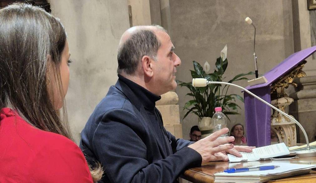 Alberto Pellai in duomo a Mirano: “Un richiamo forte per una comunità educante” Alberto Pellai in duomo a Mirano: “Un richiamo forte per una comunità educante”