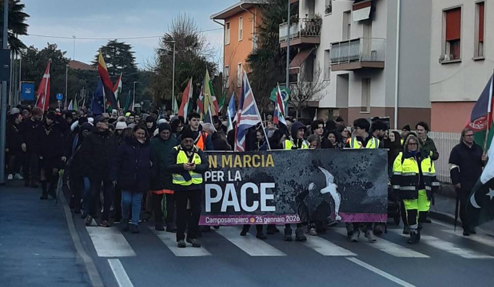 In duemila in marcia, a Camposampiero, per una pace disarmata e disarmante