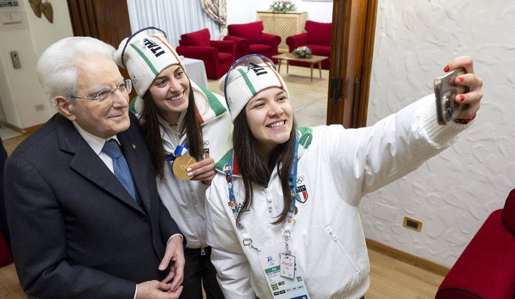 Cortina si tinge d’oro, leggendaria Brignone davanti a Mattarella