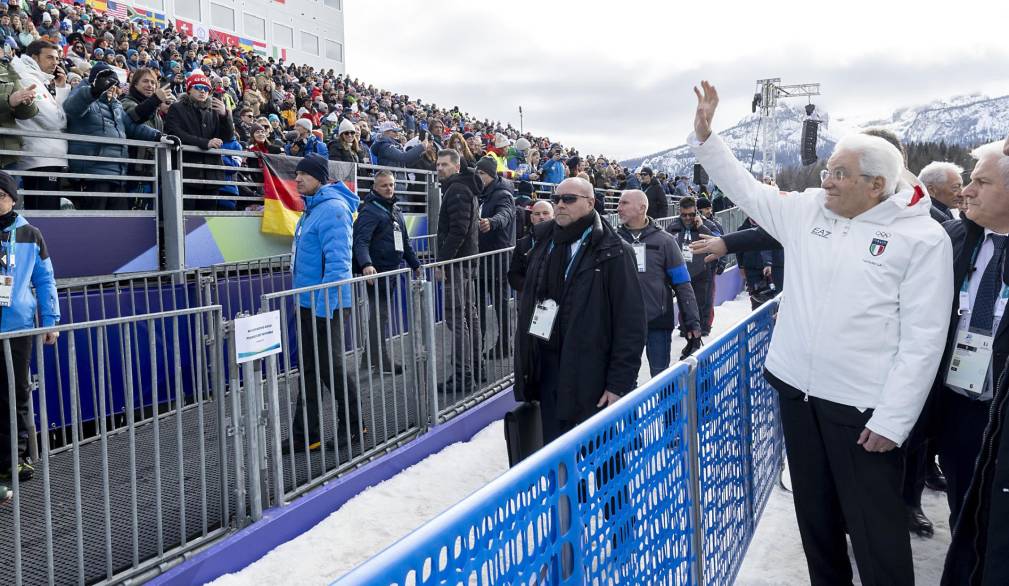 Cortina si tinge d’oro, leggendaria Brignone davanti a Mattarella