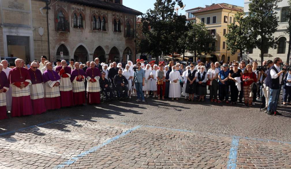 agenzia foto film treviso peregrinatio corporis san pio x agenzia foto film treviso peregrinatio corporis san pio x