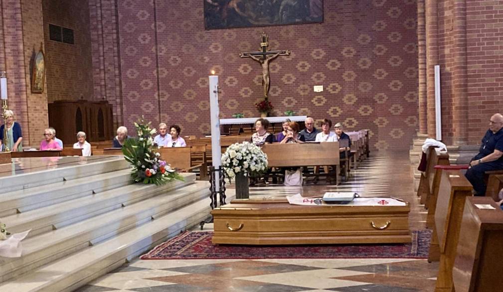 “È stato vescovo, missionario, cristiano”: il ricordo di mons. Bottari de Castello nel funerale a Montebelluna “È stato vescovo, missionario, cristiano”: il ricordo di mons. Bottari de Castello nel funerale a Montebelluna