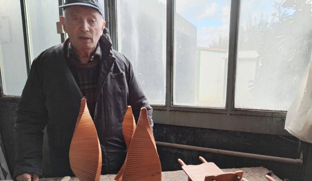 Loria: l’artista del Natale che dona le sue opere Loria: l’artista del Natale che dona le sue opere