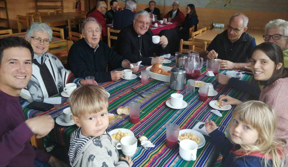 Martedì 20 gennaio: pasto di accoglienza, dopo l’arrivo del Vescovo e dei missionari