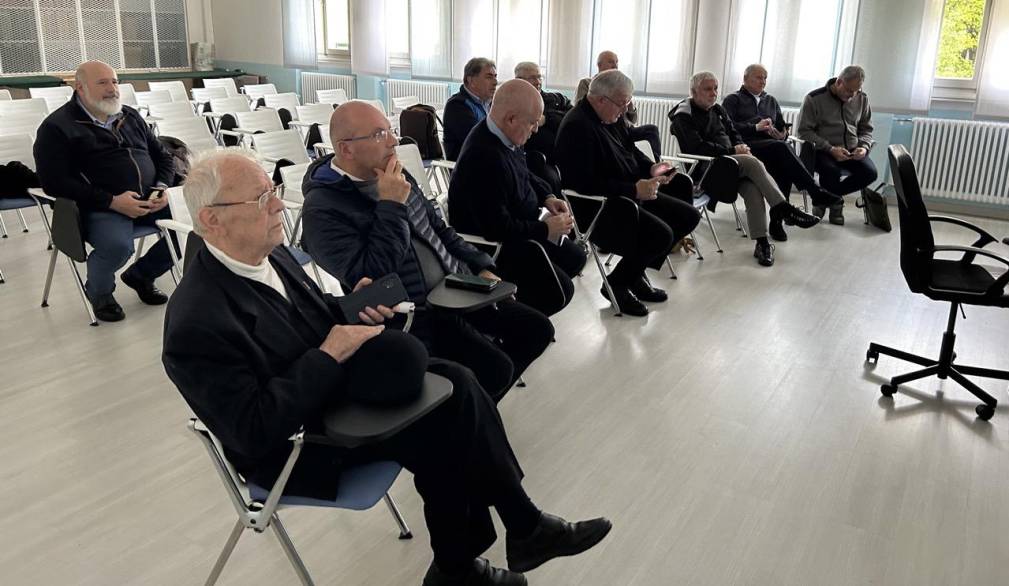 Il patriarca Pizzaballa incontra, collegato da Gerusalemme, i sacerdoti del vicariato di Asolo Il patriarca Pizzaballa incontra, collegato da Gerusalemme, i sacerdoti del vicariato di Asolo