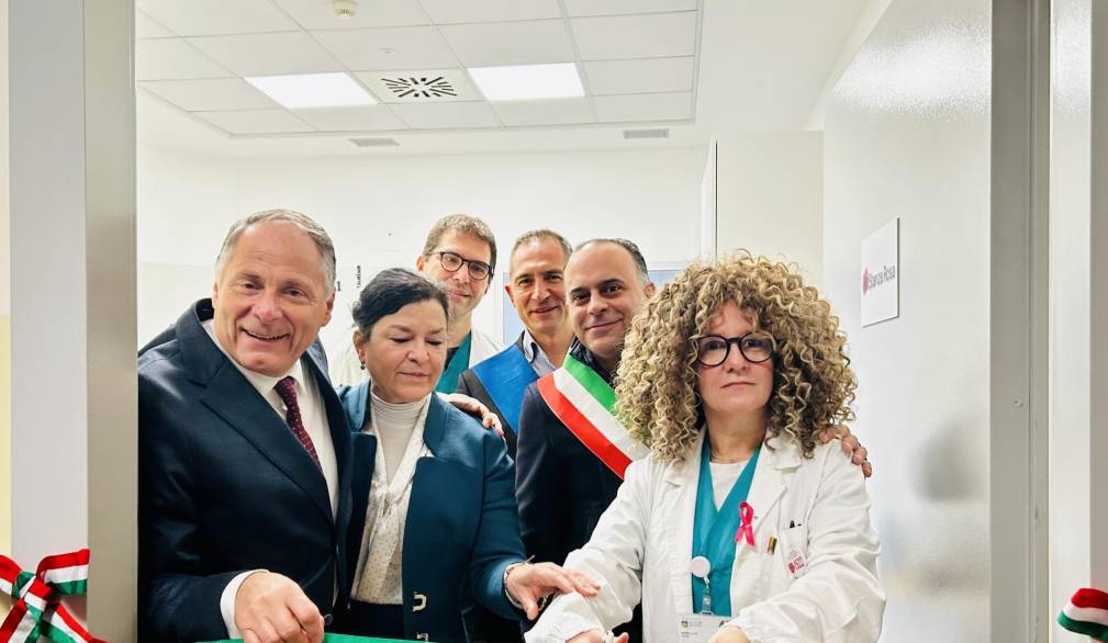Montebelluna: in ospedale inaugurata la “Stanza rosa” per le donne che subiscono violenza Montebelluna: in ospedale inaugurata la “Stanza rosa” per le donne che subiscono violenza