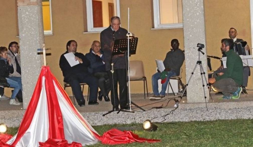 Veglia per i migranti morti lungo il viaggio: il silenzio, la preghiera e le braccia aperte Veglia per i migranti morti lungo il viaggio: il silenzio, la preghiera e le braccia aperte