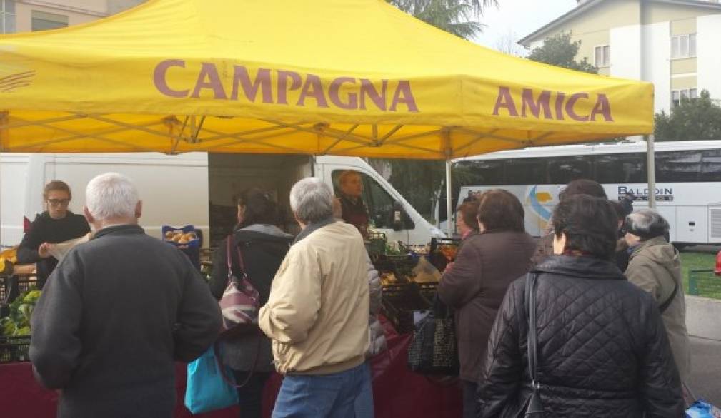 Campagna amica in piazza Martiri di Belfiore a Treviso Campagna amica in piazza Martiri di Belfiore a Treviso