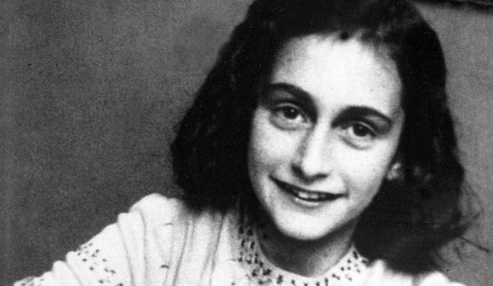 BUONGIORNO DI SPERANZA. Lo sguardo verso il futuro di Anna Frank BUONGIORNO DI SPERANZA. Lo sguardo verso il futuro di Anna Frank
