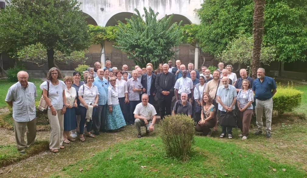 La preghiera per la pace dei missionari trevigiani con il Vescovo La preghiera per la pace dei missionari trevigiani con il Vescovo