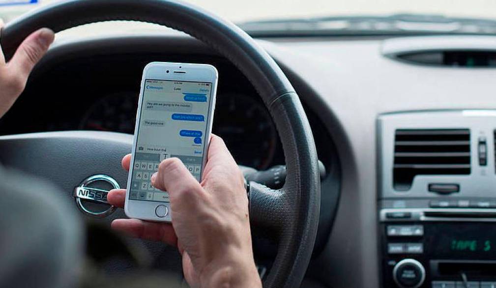 Telefono al volante, multa sempre legittima. Telefono al volante, multa sempre legittima.