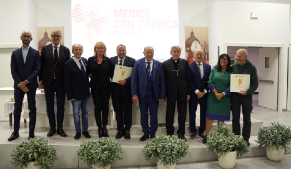 Monastier. premio Giovanni Paolo II a Francesco Benazzi e don Dante Carraro Monastier. premio Giovanni Paolo II a Francesco Benazzi e don Dante Carraro