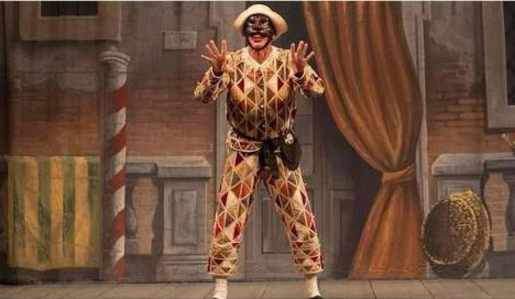 San Biagio: “Arlecchino, servo di due padroni” San Biagio: “Arlecchino, servo di due padroni”