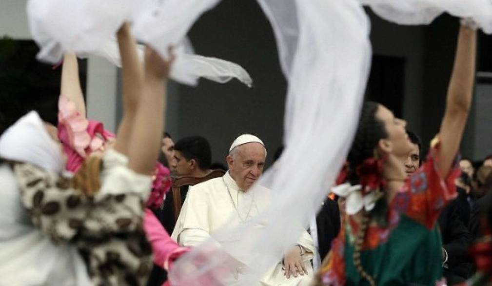 Papa: "Dio benedica la donna paraguayana, la più gloriosa d'America" Papa: "Dio benedica la donna paraguayana, la più gloriosa d'America"
