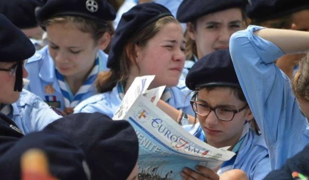Gli scout d'Europa pellegrini a Lisieux Gli scout d'Europa pellegrini a Lisieux