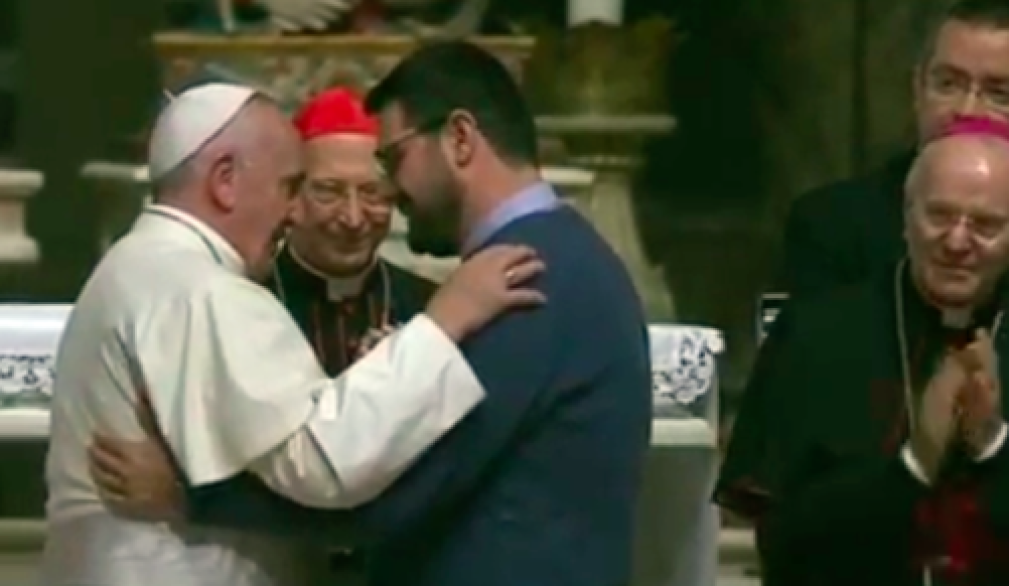 Don Bledar: da profugo clandestino cresciuto nell'ateismo a prete. Ecco la testimonianza che ha commosso Francesco Don Bledar: da profugo clandestino cresciuto nell'ateismo a prete. Ecco la testimonianza che ha commosso Francesco