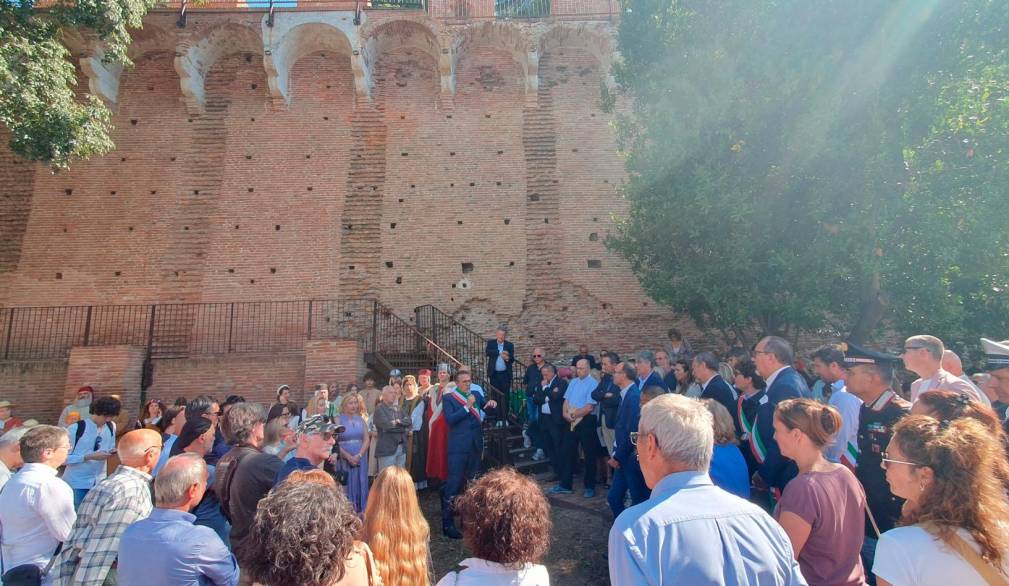 Castelfranco: riaperto il camminamento sulle antiche mura Castelfranco: riaperto il camminamento sulle antiche mura