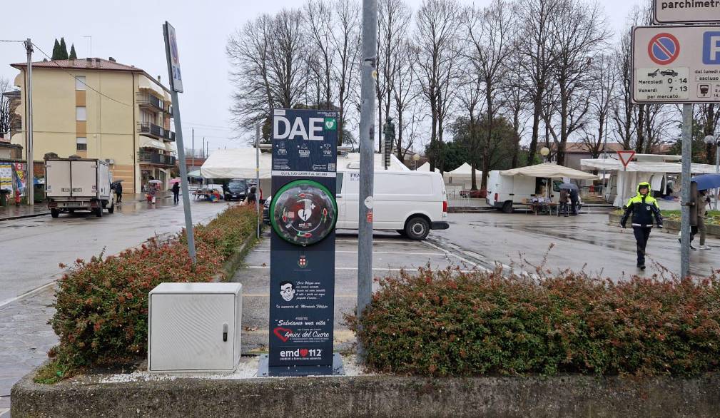 Salvato grazie al defibrillatore al mercato di Camposampiero