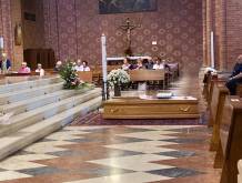 “È stato vescovo, missionario, cristiano”: il ricordo di mons. Bottari de Castello nel funerale a Montebelluna
