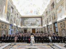 Il Papa ai giornali diocesani: “Promuovere ecologia della comunicazione”