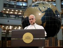 Papa in Turchia: “non cedere alla deriva della terza guerra mondiale a pezzi”