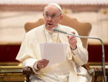 Riflessione: la preghiera del Papa e di tutto il popolo