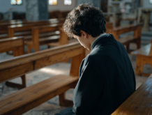 Preti in crisi: servono ricerche serie sul loro disagio