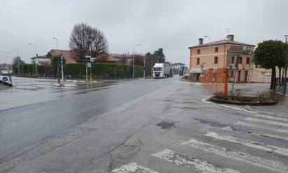 Rotatoria sulla Regionale a Castello di Godego