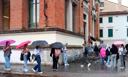 Controlli e sicurezza nelle scuole: il problema è la violenza nella società