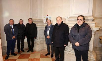 Inaugurato in cattedrale a Treviso un defibrillatore