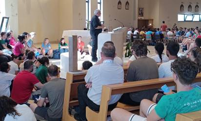 Giubileo dei giovani, la catechesi del vescovo Tomasi: “Speranza unico motore di cambiamento”