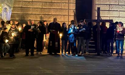 Via Crucis insieme con il Vescovo per la collaborazione di Montebelluna e Caerano