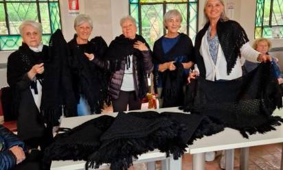 Silea, scialli di solidarietà per il Myanmar